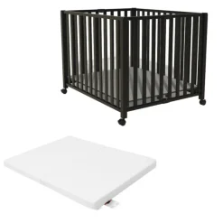 Bebies First Baby Box Met Wieltjes Sarah Met Matras