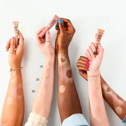 Essence Baby Got Glow 10 Sassy In Silk Liquid Highlighter