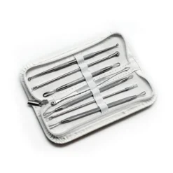 UNIQ Comedonen Toolkit – 7‑delige Hudorm­verwijderaar Set in Wit Etuí